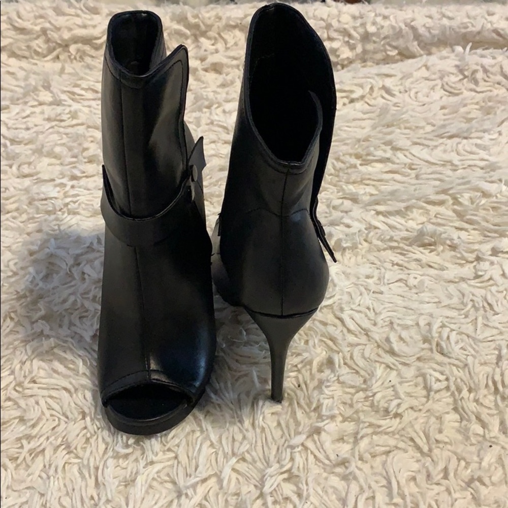 Women Laundry list heel boot sandals - Picture 2 of 3